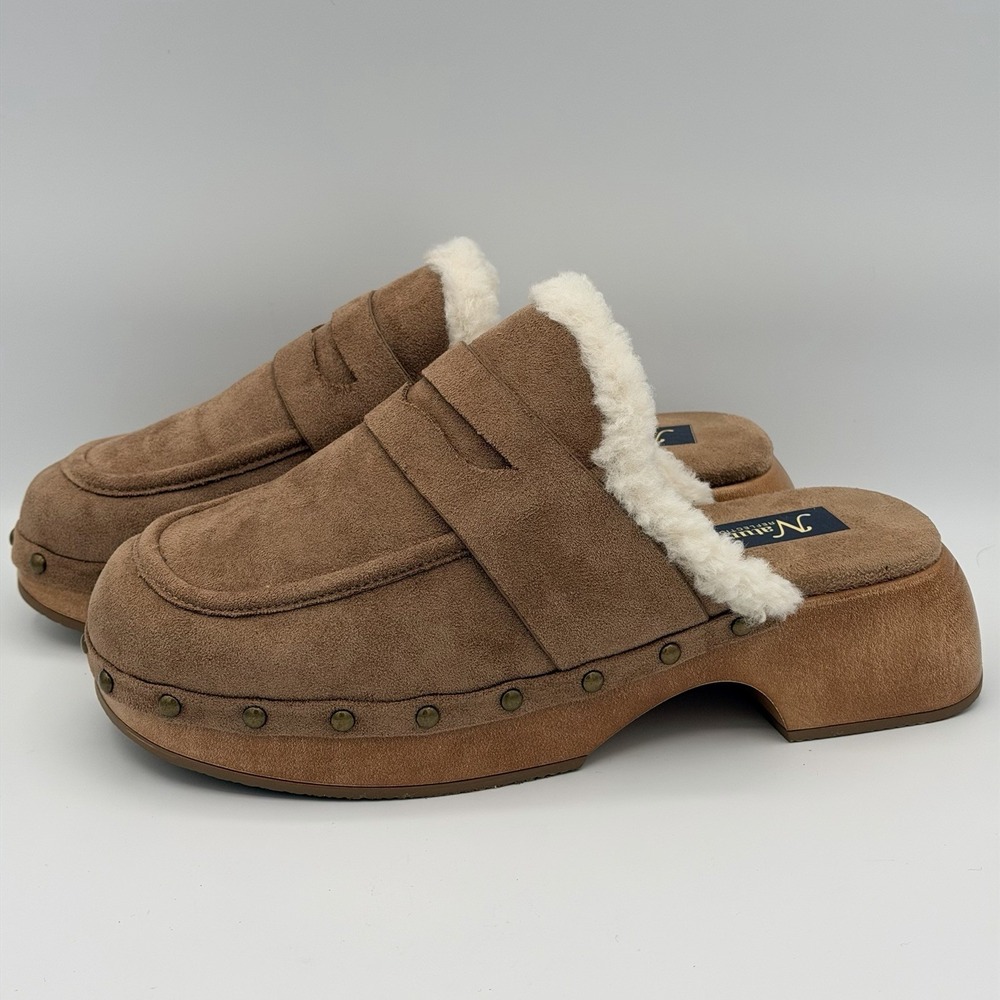 Natural Reflections Women's Faux Fur Lined Suede Studded Clogs Size 8.5 Retro
